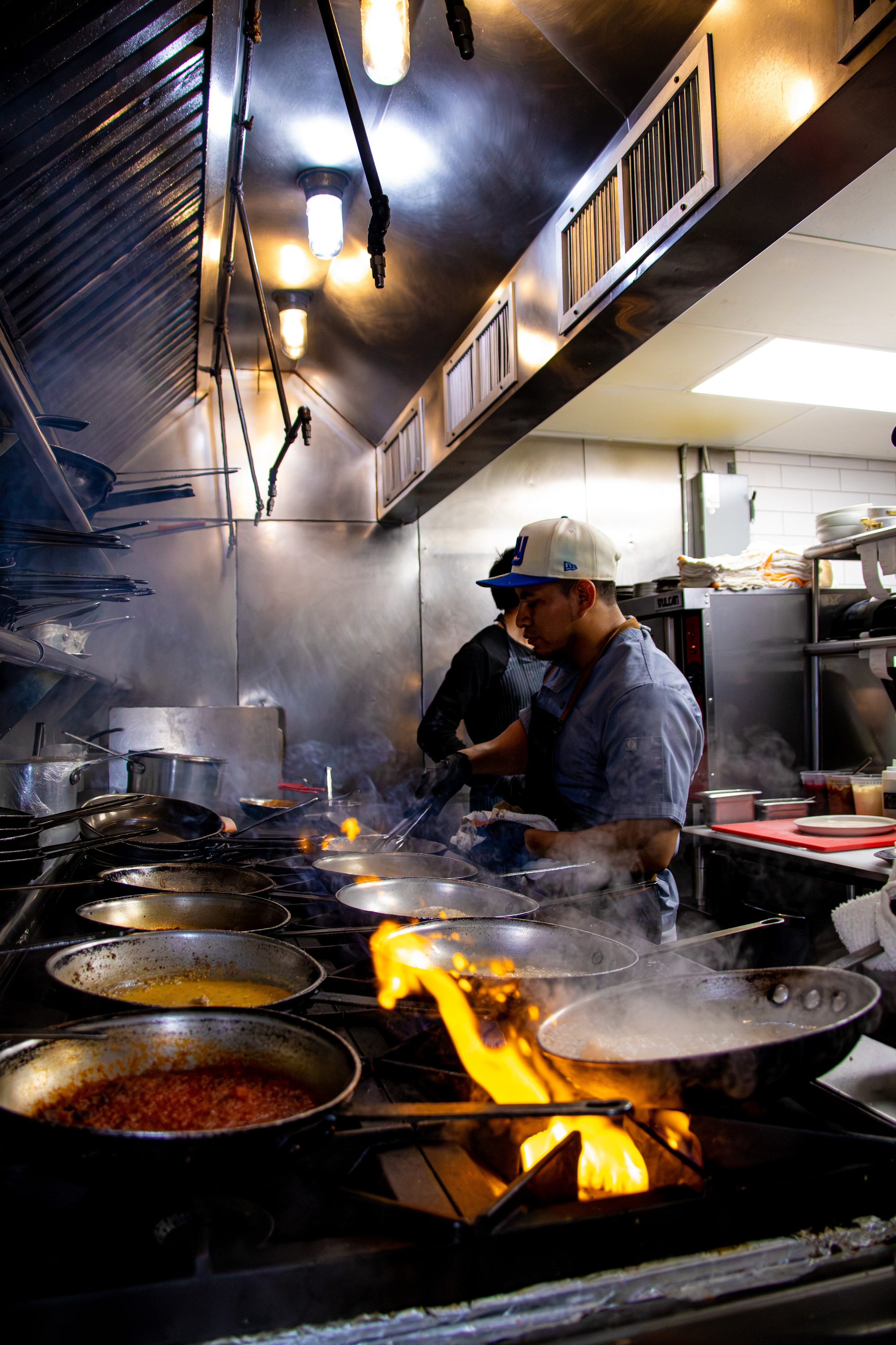 Isola kitchen in action
